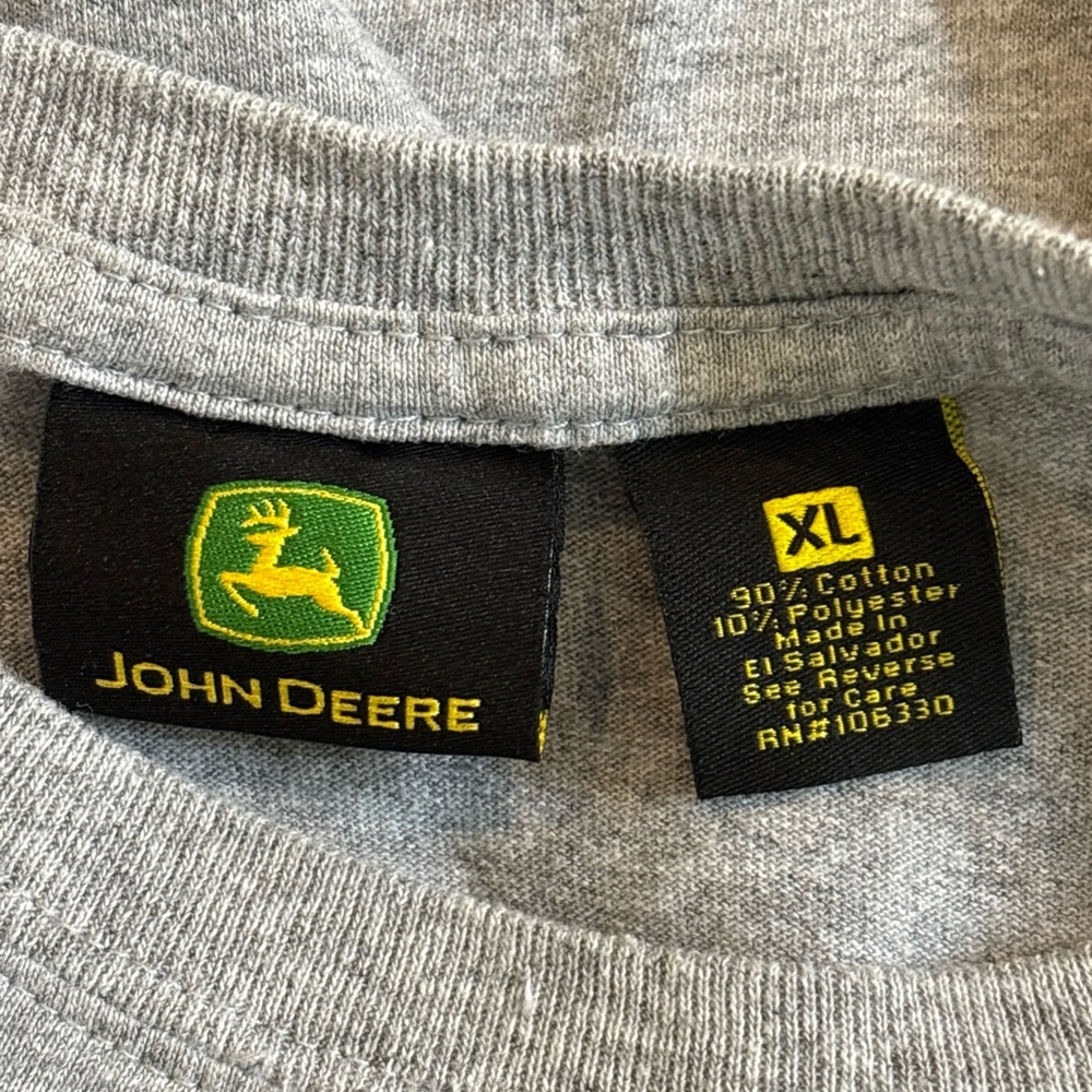 John Deer Short Sleeve Crewneck T- Shirt Gray Size XL Farm Casual - Picture 6 of 10